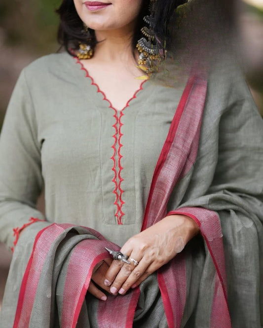 Light Grey Cotton Kurta Pant Set with Pink Border Dupatta
